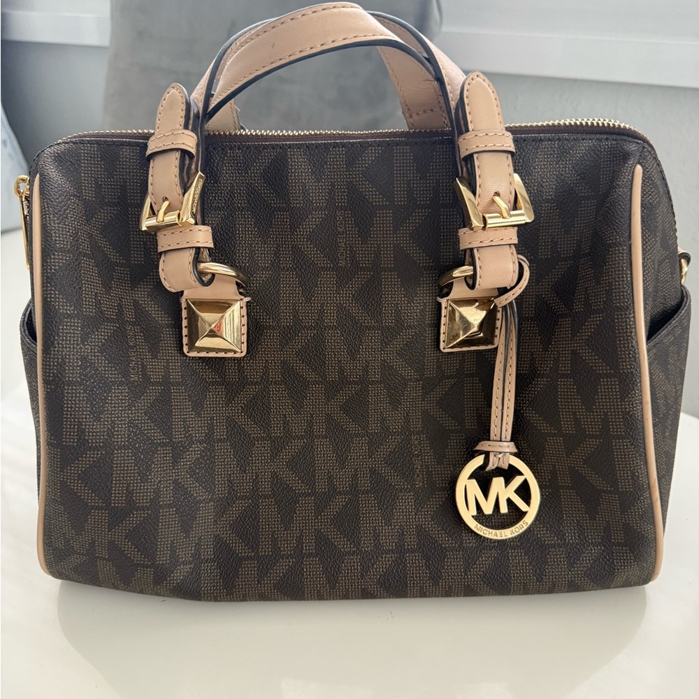Michael Kors Grayson Satchel Classic
